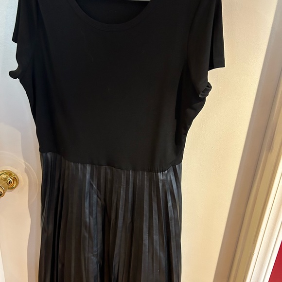 Calvin Klein black jersey top & black faux leather midi dress - Picture 3 of 3